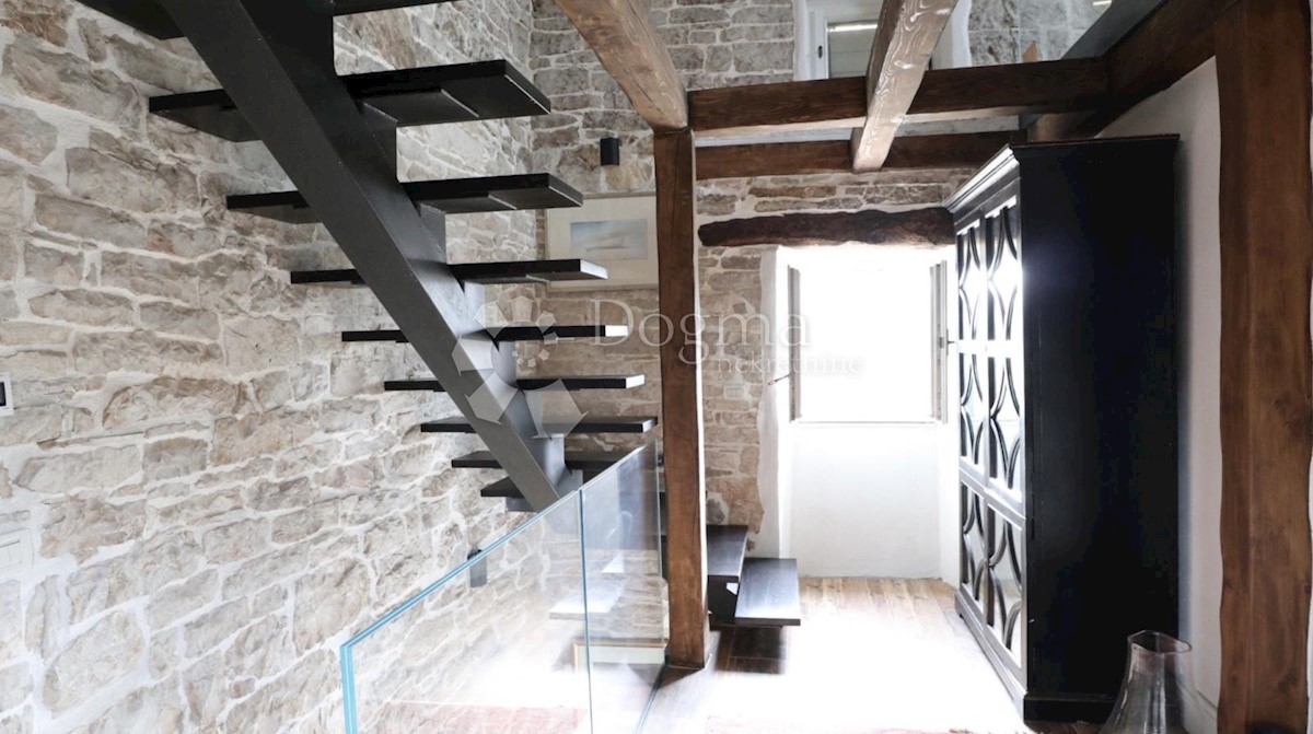 Hiša Martinčići, Grožnjan, 509m2