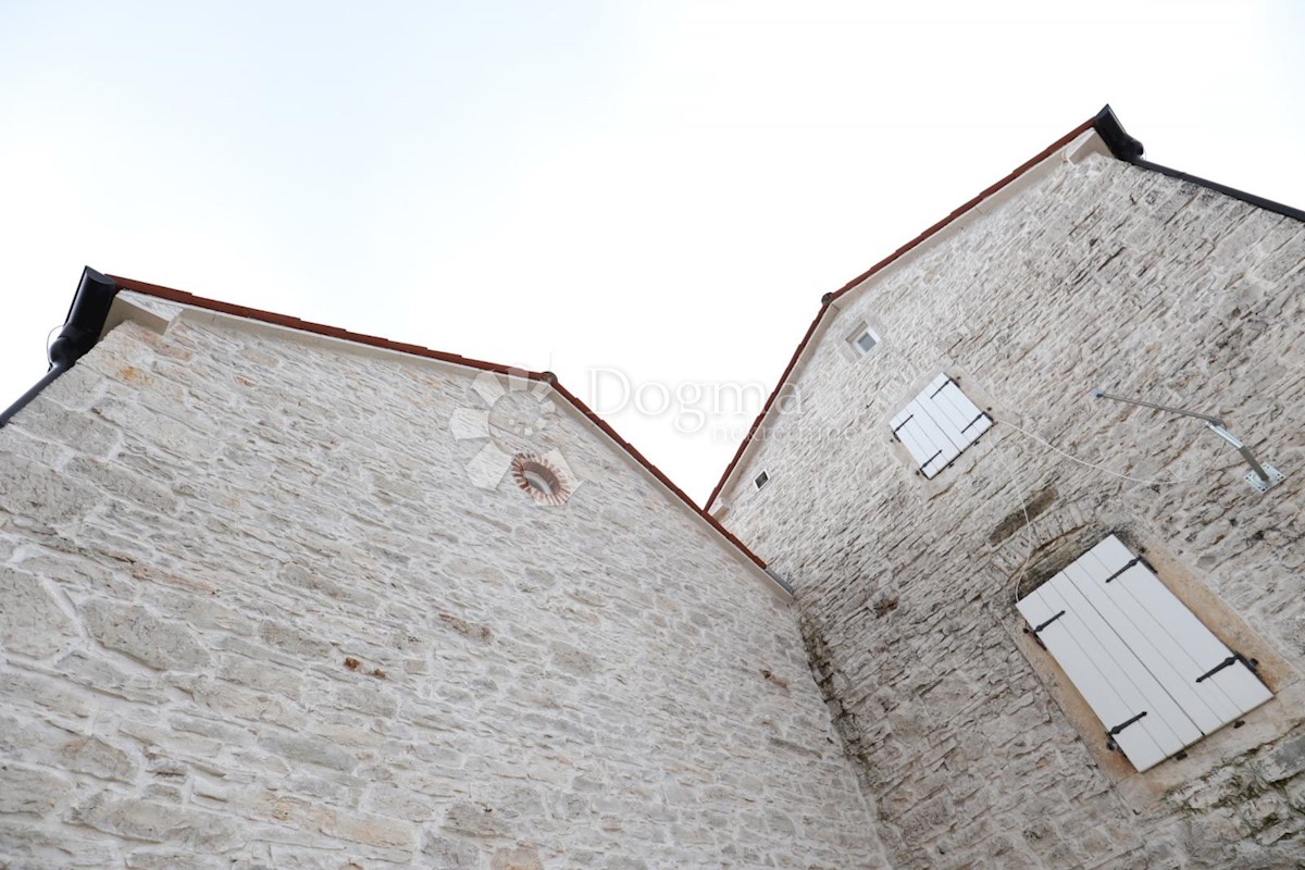 Hiša Martinčići, Grožnjan, 509m2