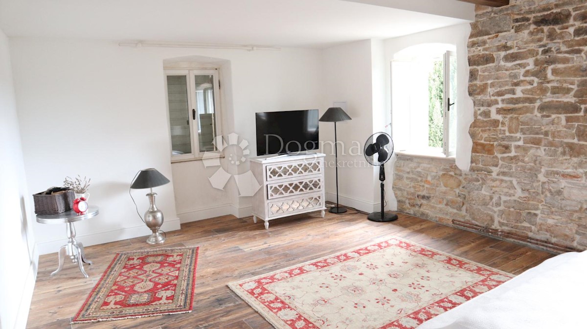 Hiša Martinčići, Grožnjan, 509m2