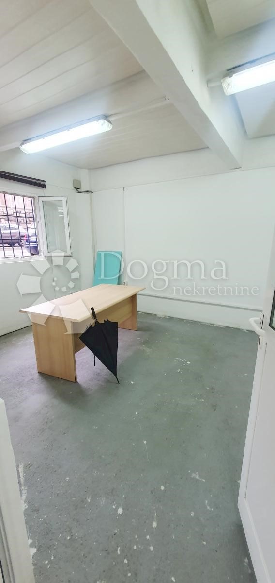 Poslovni prostor Mlaka, Rijeka, 104,90m2