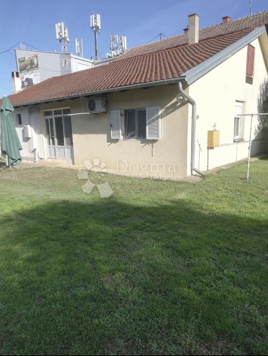 Stanovanje Centar, Vinkovci, 64m2