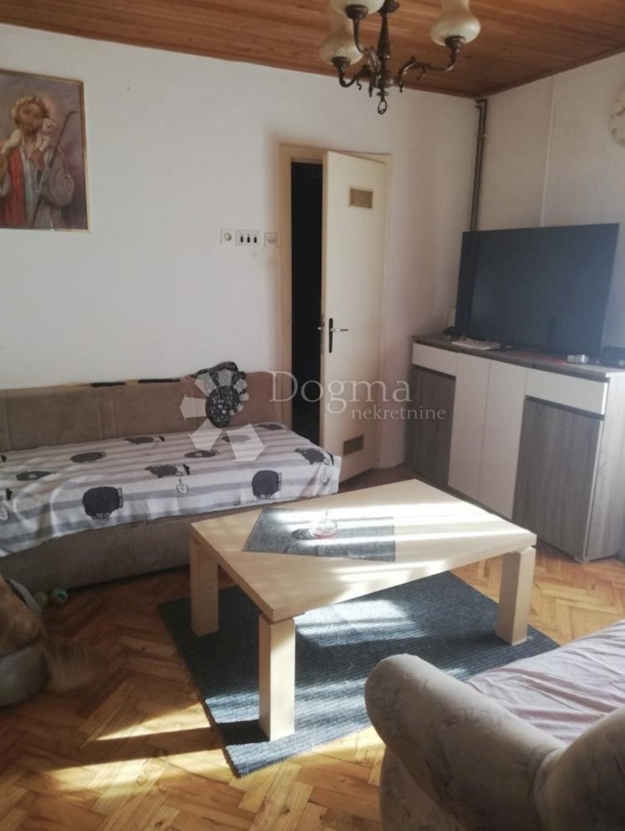 Stanovanje Centar, Vinkovci, 64m2