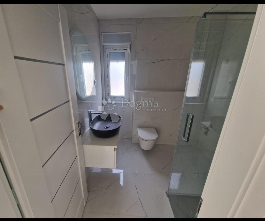 Stanovanje Kaštel Novi, Kaštela, 75,36m2