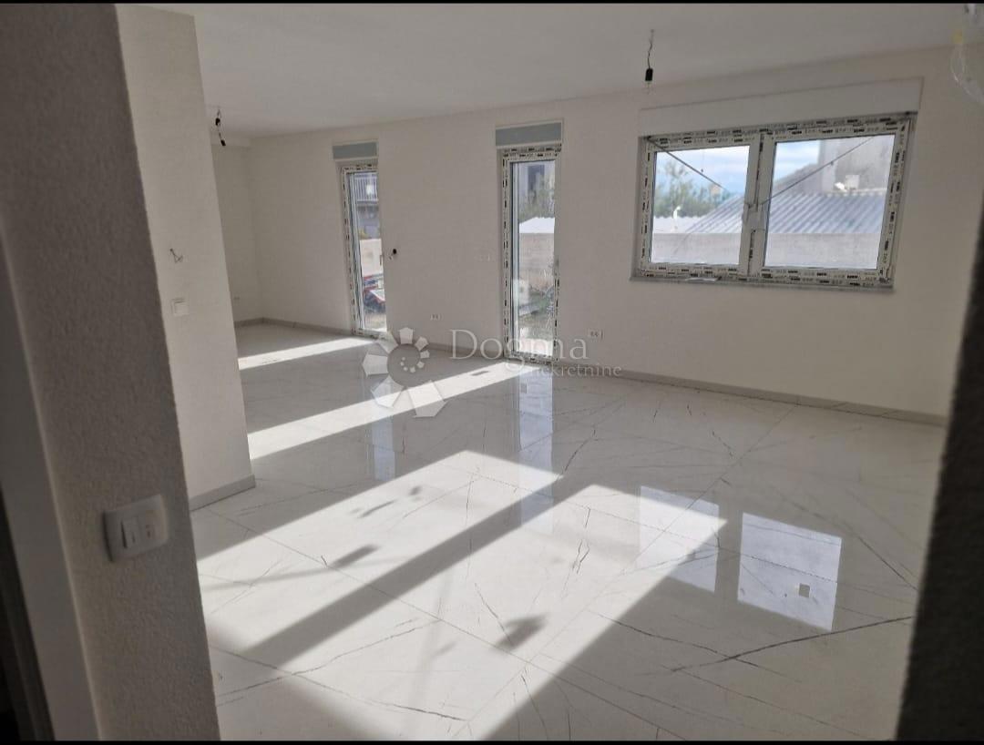 Stanovanje Kaštel Novi, Kaštela, 75,36m2
