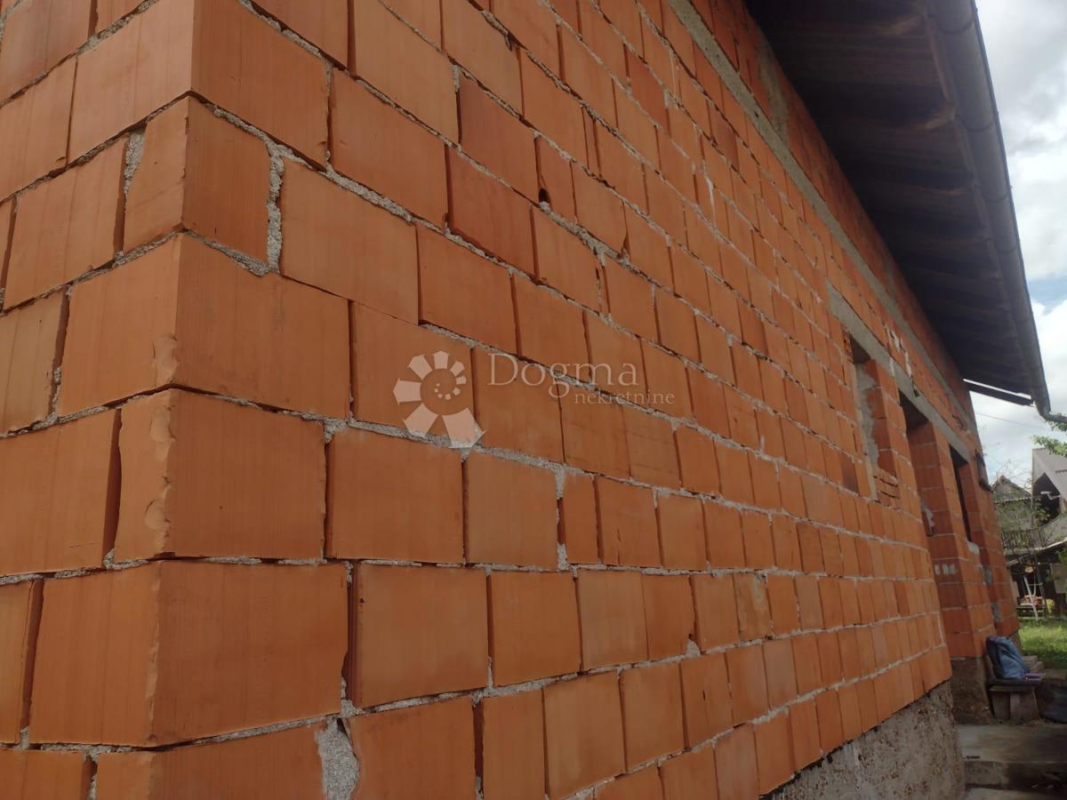 Hiša Zvečaj, Duga Resa, 150m2