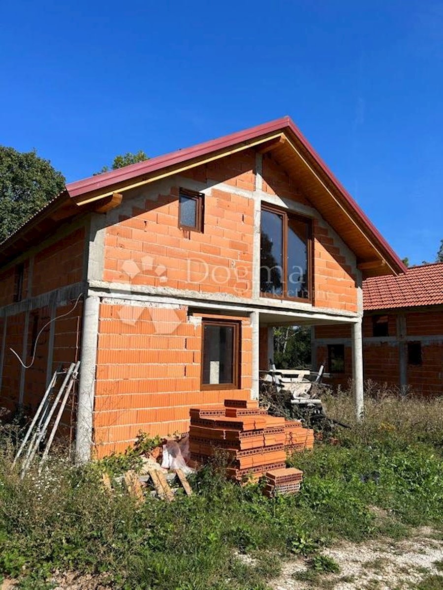 Hiša Podoštra, Gospić - Okolica, 90m2