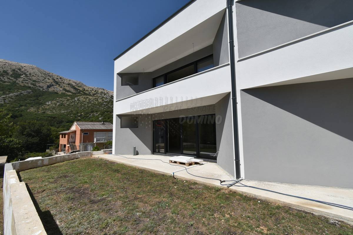 Novogradnja z vrtom - Baška!! Otok Krk Pošaljite povratne informacije Bočne ploče Povijest Spremljeno