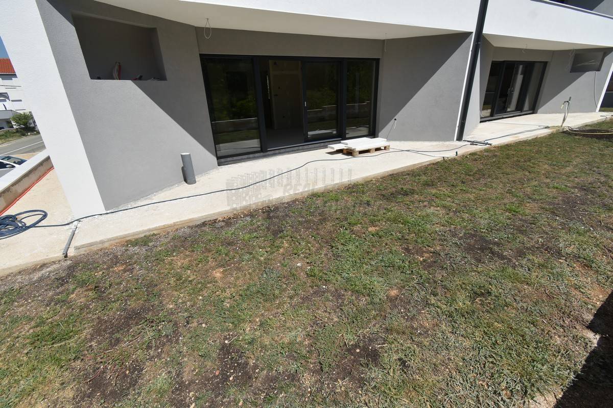 Novogradnja z vrtom - Baška!! Otok Krk Pošaljite povratne informacije Bočne ploče Povijest Spremljeno
