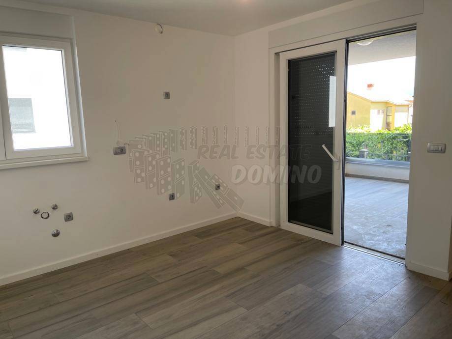 Dva apartmaja z vrtom! Mesto Krk!