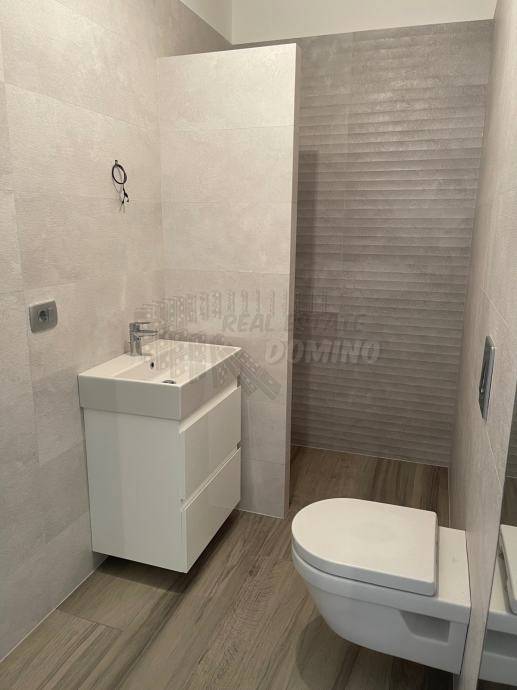 Dva apartmaja z vrtom! Mesto Krk!