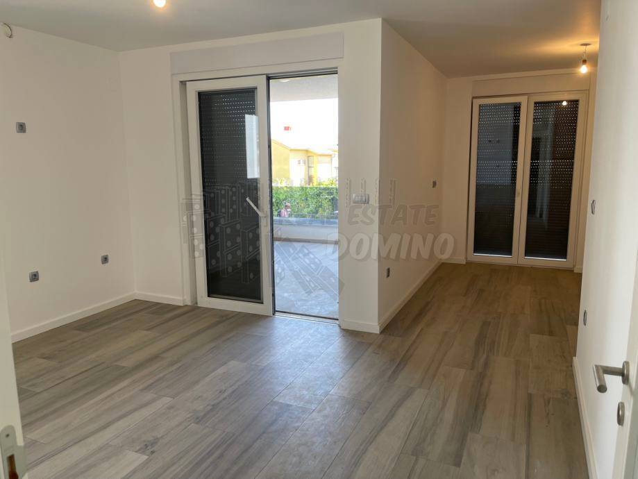 Dva apartmaja z vrtom! Mesto Krk!