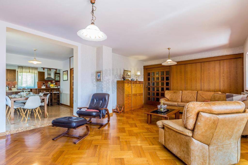 Hiša Krk, 400m2