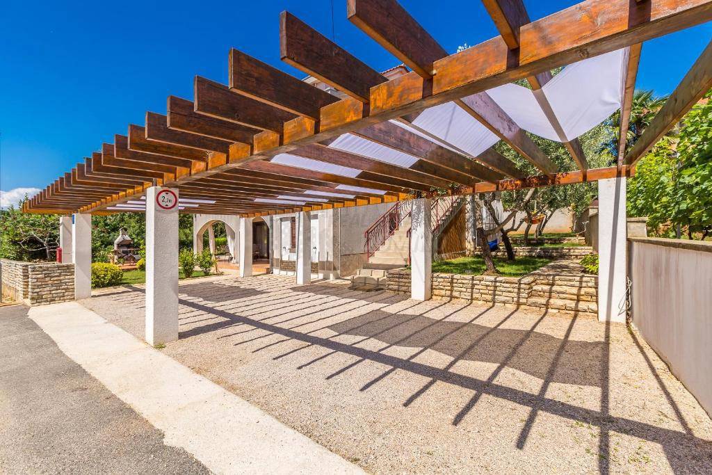 Hiša Krk, 400m2