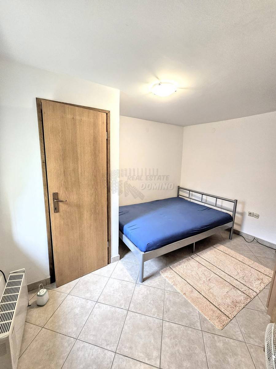 Prekrasna renovirana kuća z okućnico! Otok Krk!