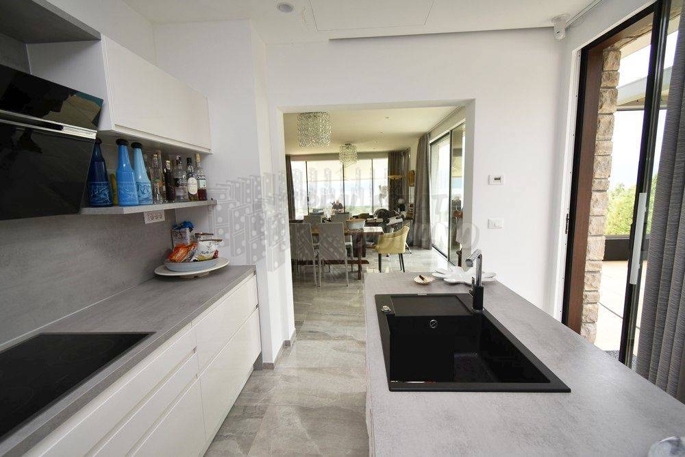 Edinstvena vila! Otok Krk!