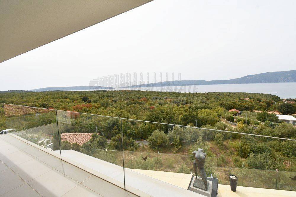 Edinstvena vila! Otok Krk!