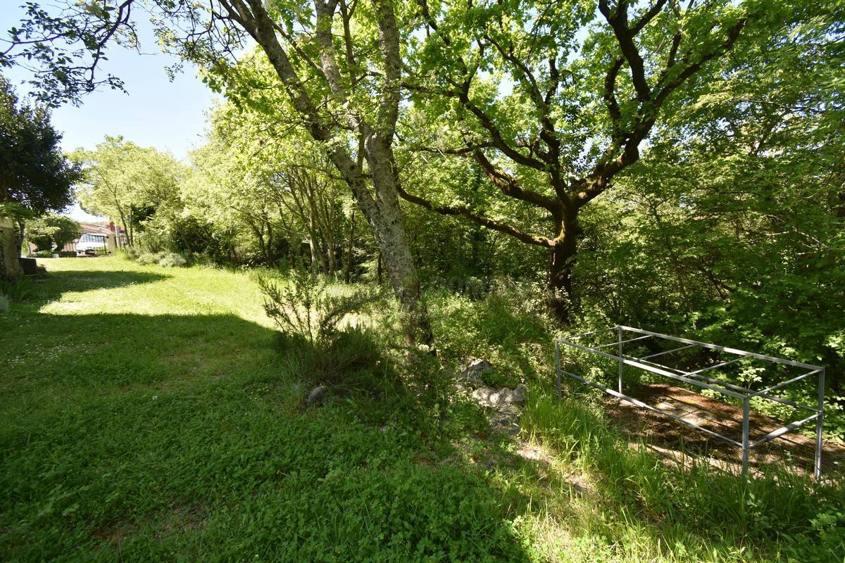 Prenovljena hiša z velikim vrtom! Otok Krk