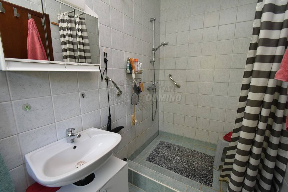 Prenovljena hiša z velikim vrtom! Otok Krk