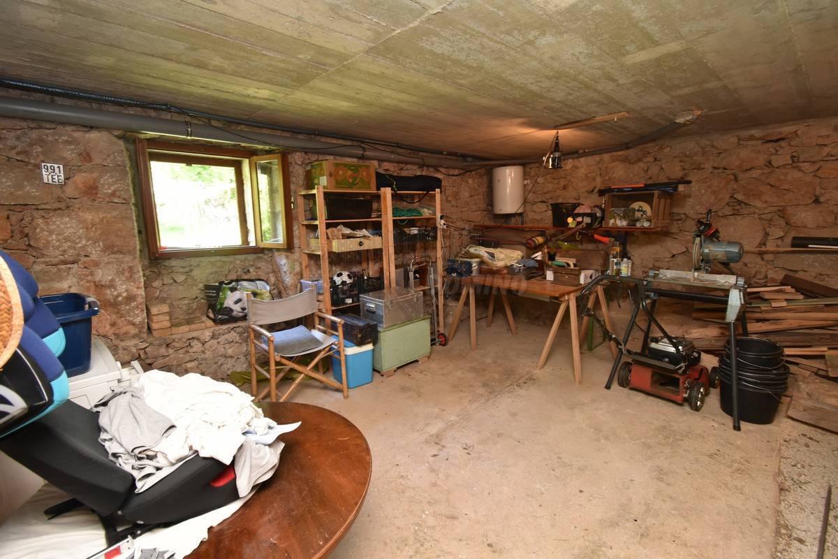 Prenovljena hiša z velikim vrtom! Otok Krk