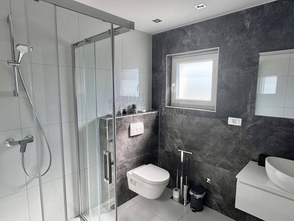 Luksuzno v bližini Malinske na otoku Krku!