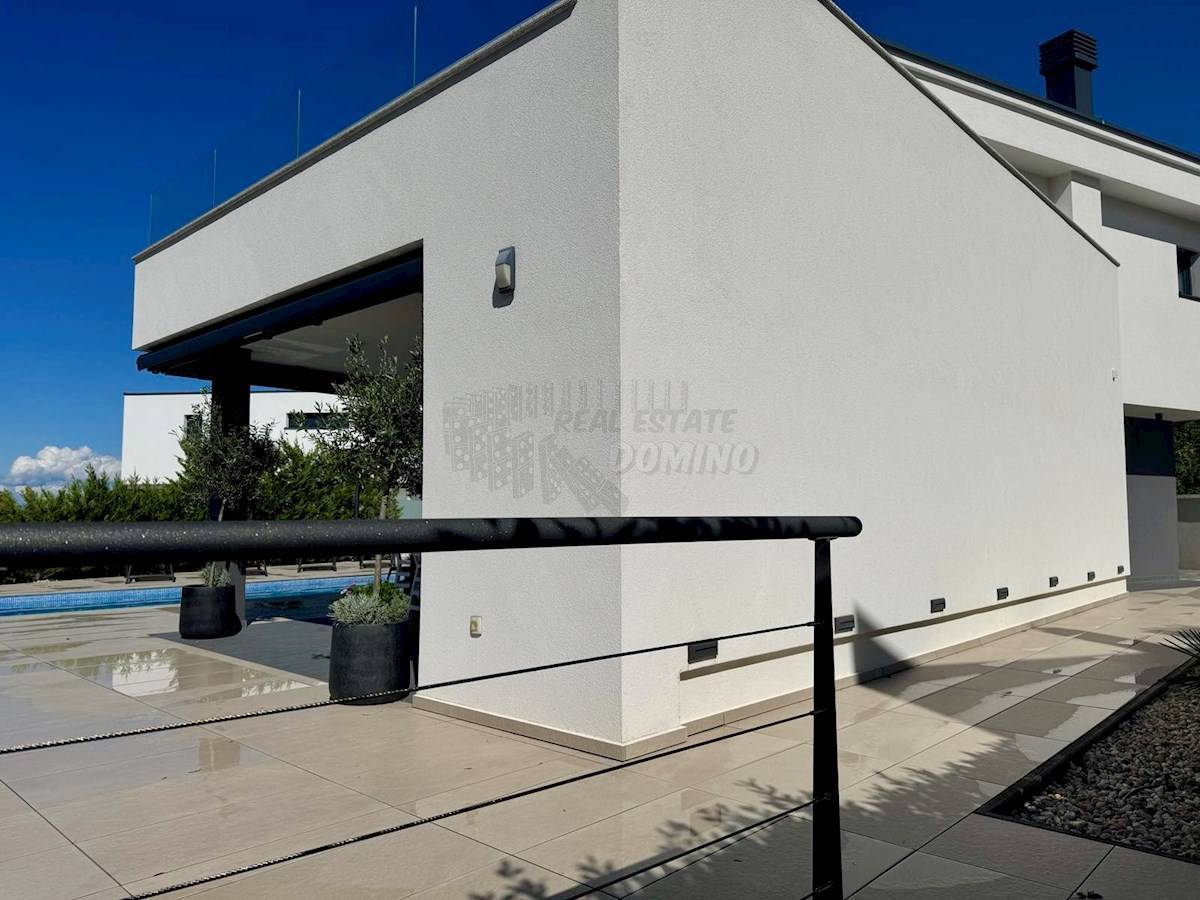 Luksuzno v bližini Malinske na otoku Krku!