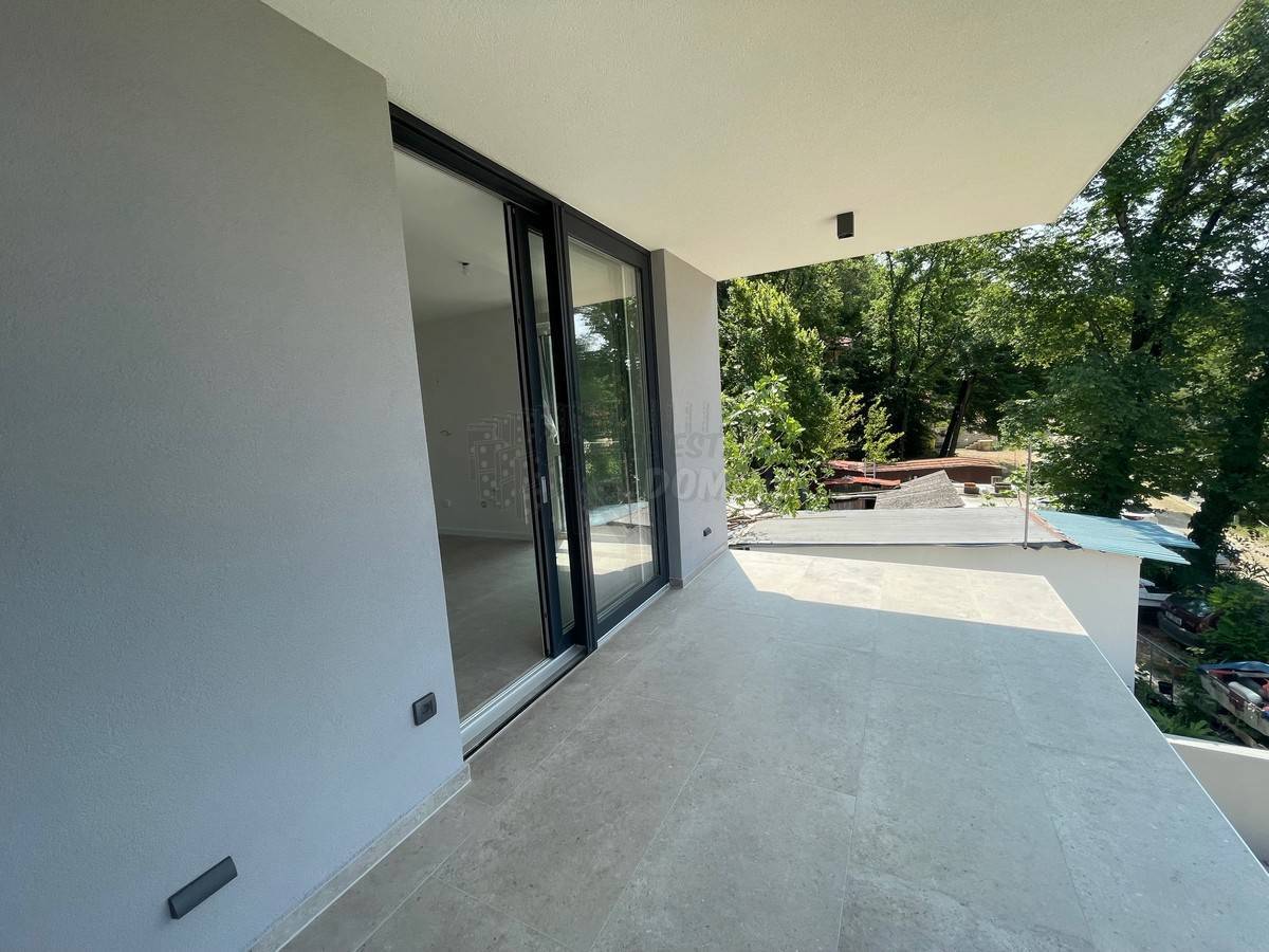 Novogradnja 150 metrov od morja! Otok Krk!