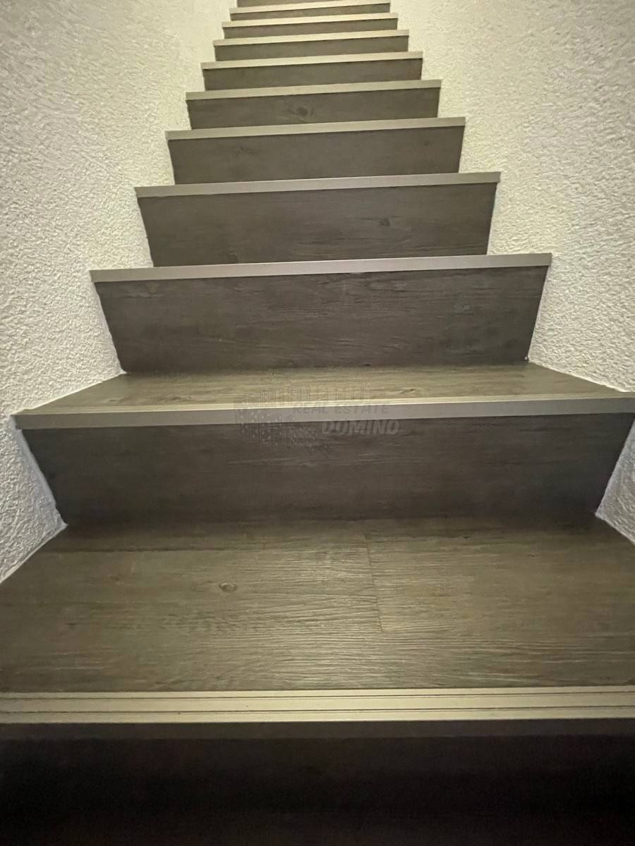 Lepa, prenovljena hiša z vrtom 150 m od morja! Punat