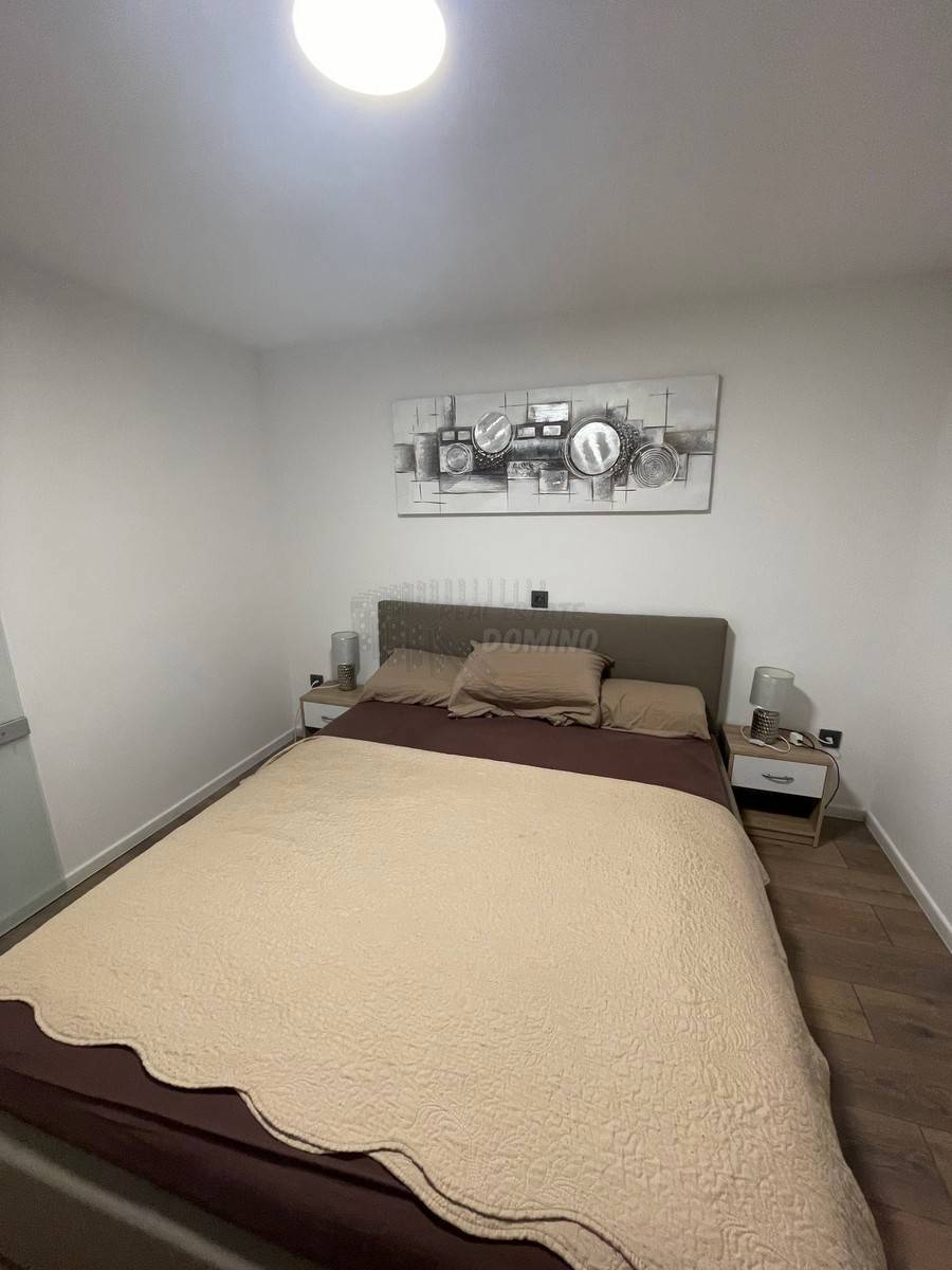 Lepa, prenovljena hiša z vrtom 150 m od morja! Punat