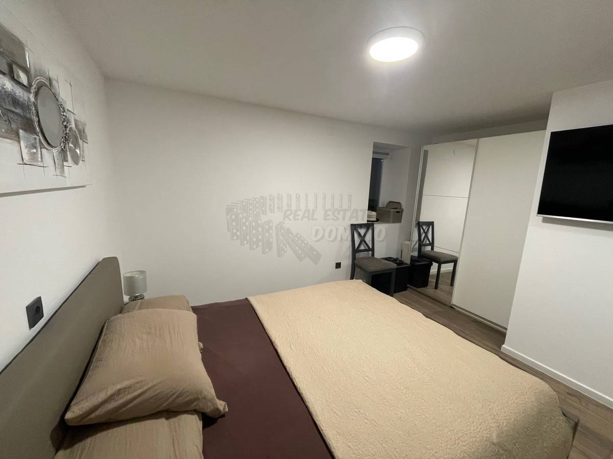 Lepa, prenovljena hiša z vrtom 150 m od morja! Punat