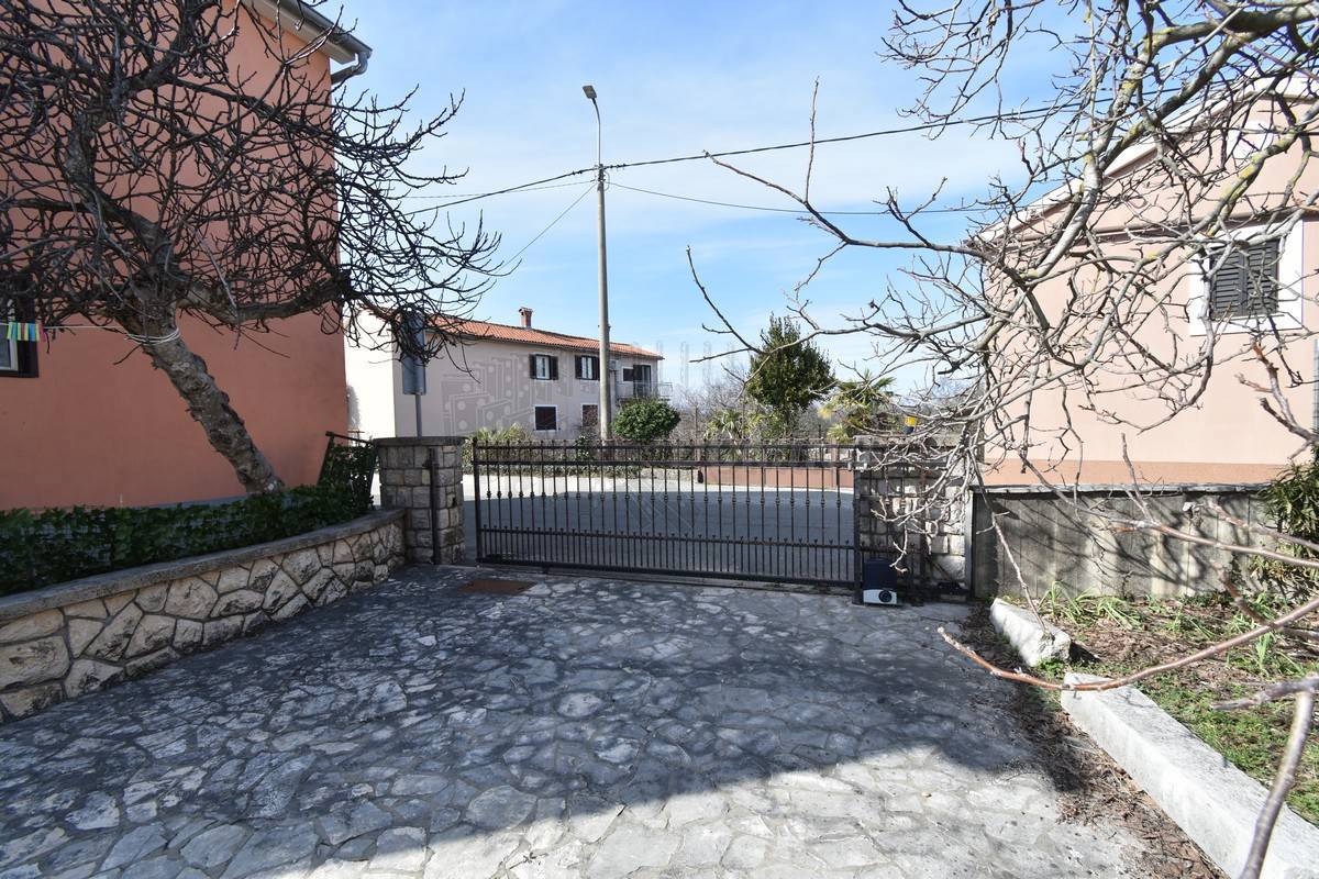 Hiša Dobrinj, 150m2