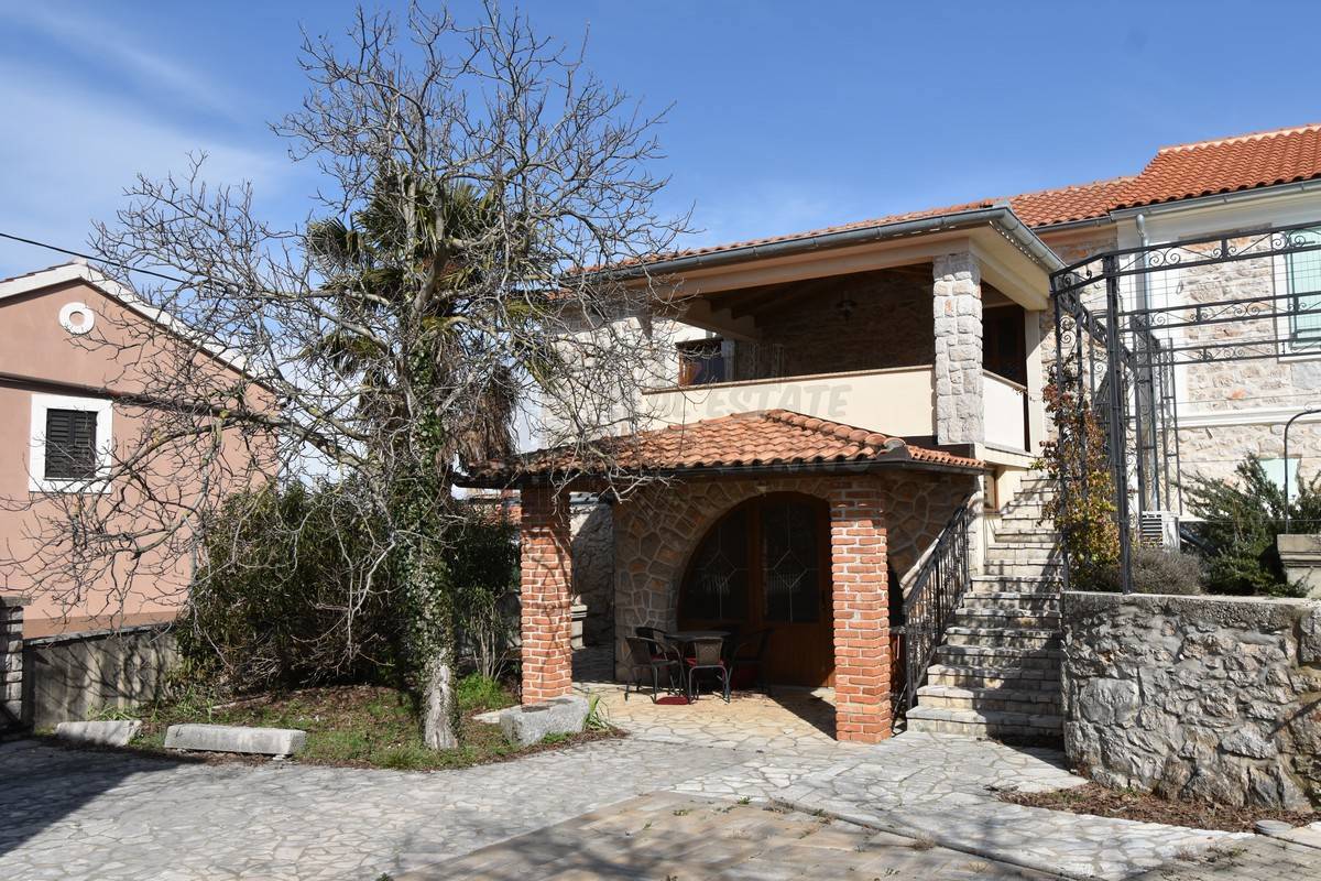 Hiša Dobrinj, 150m2