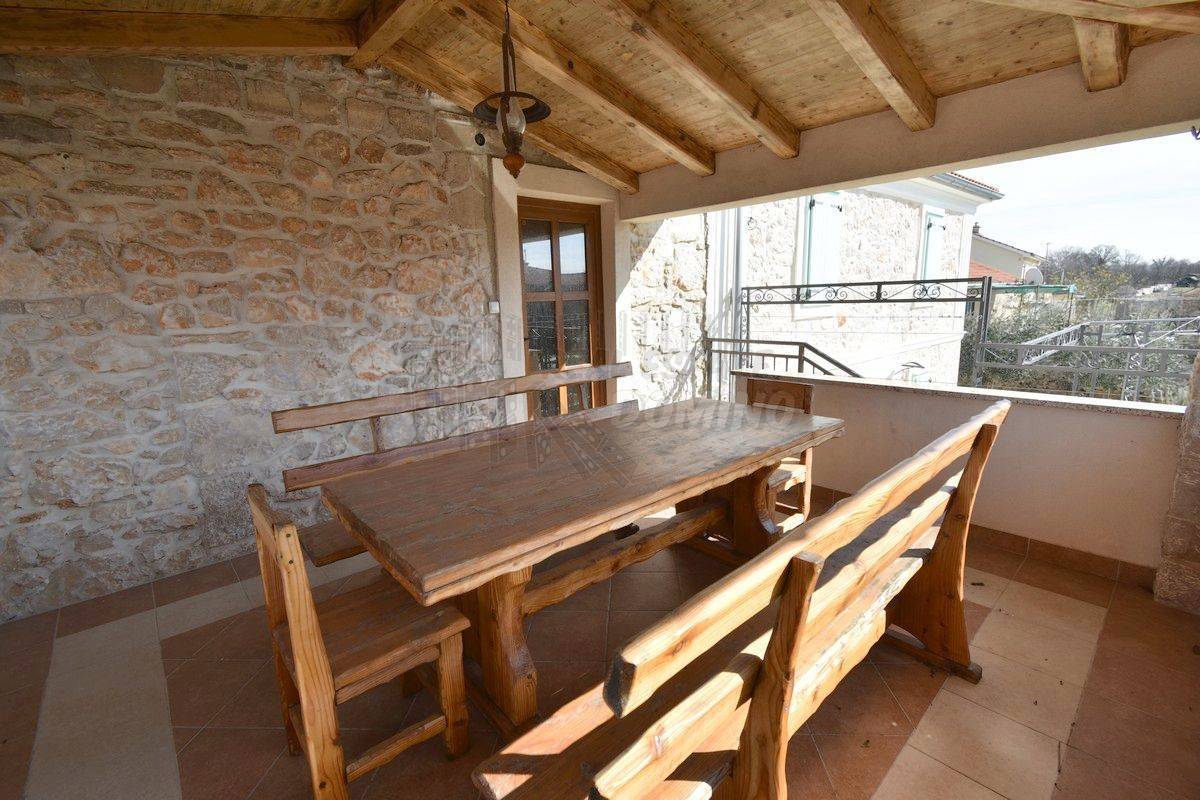 Hiša Dobrinj, 150m2