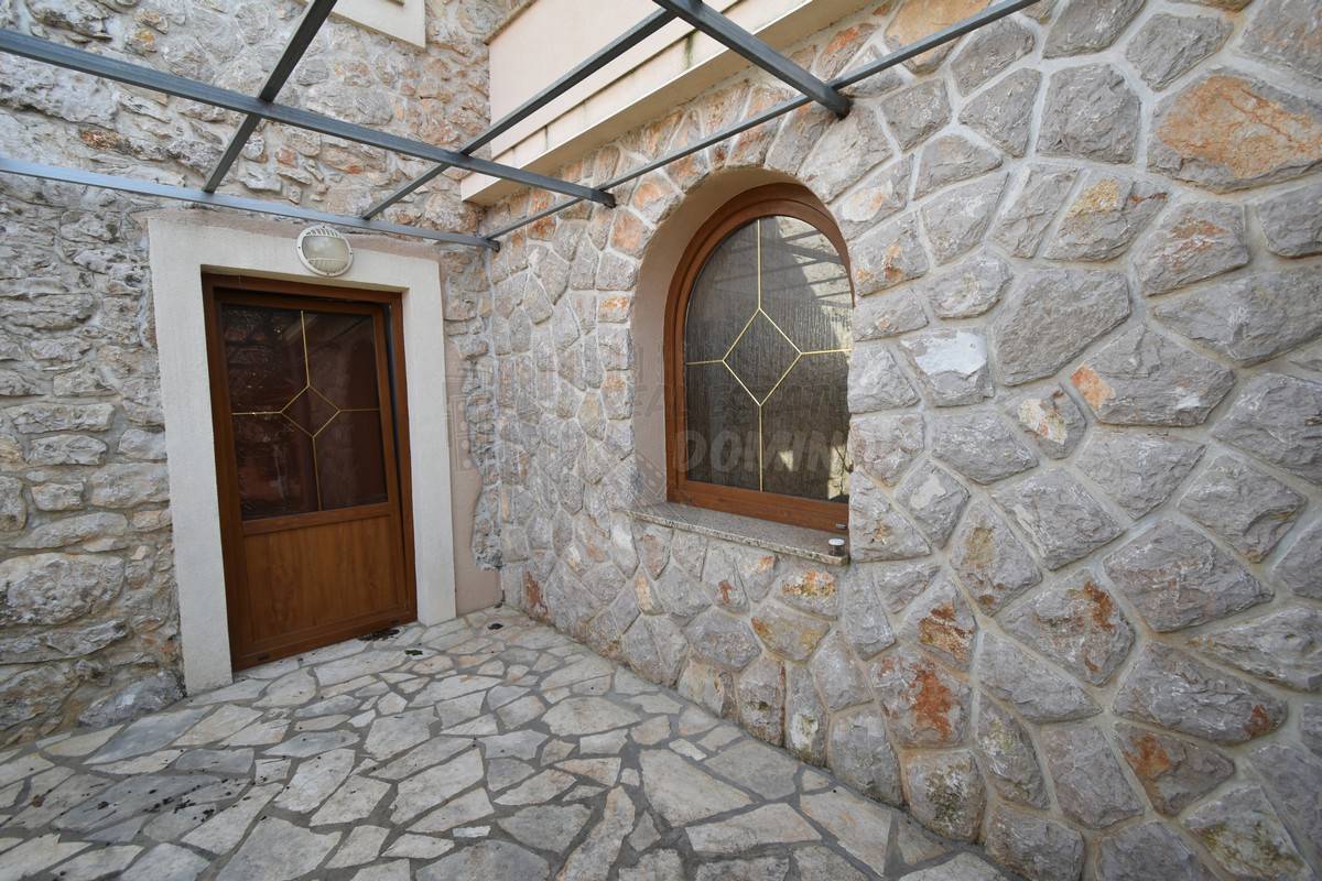 Hiša Dobrinj, 150m2