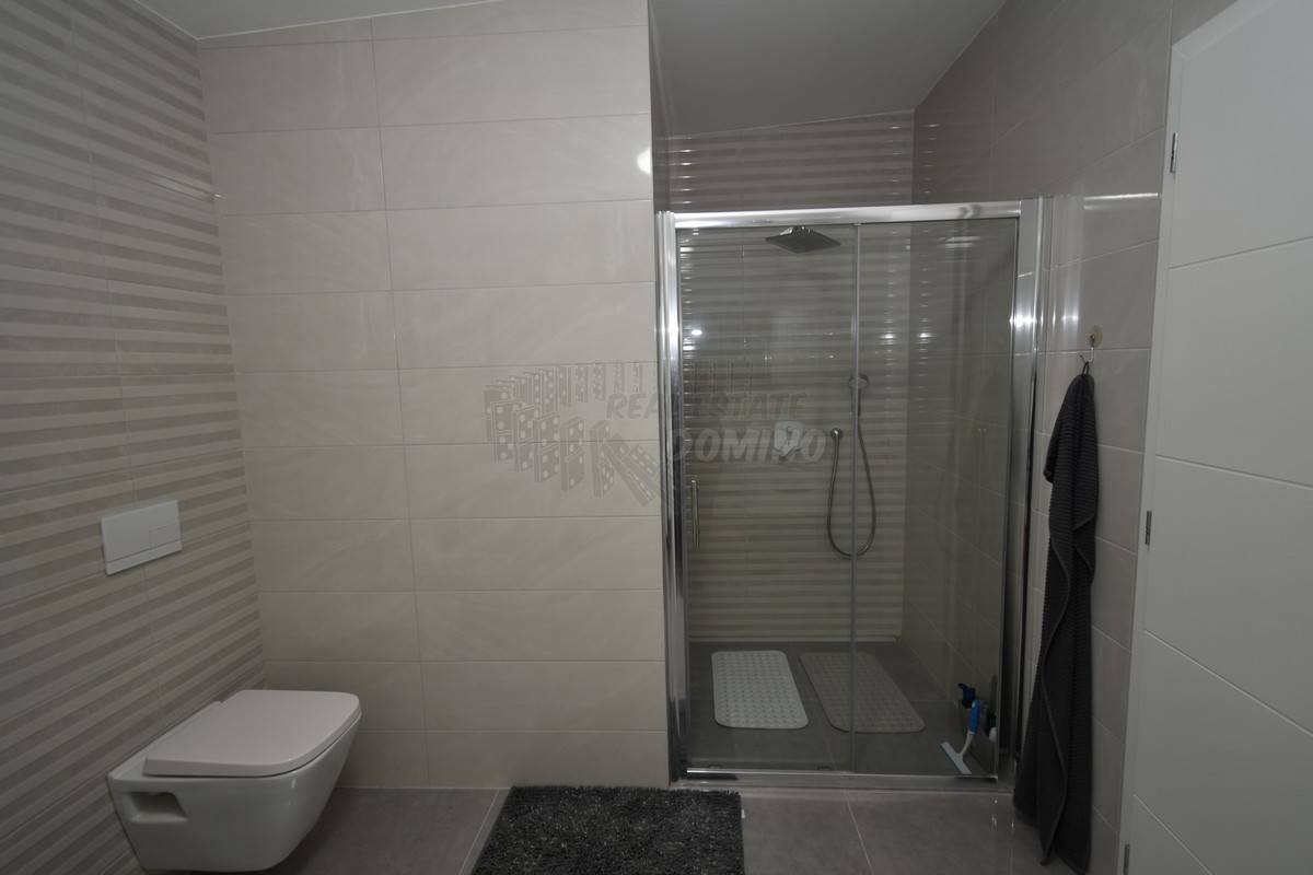 Penthouse 100 metrov od plaže z dvigalom!