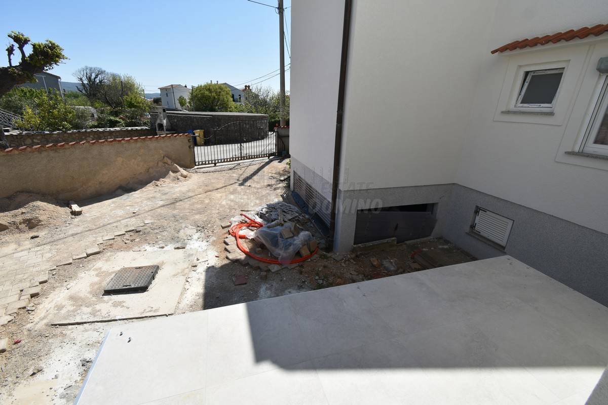 Apartma s skupnim bazenom! Mesto Krk - okolica!