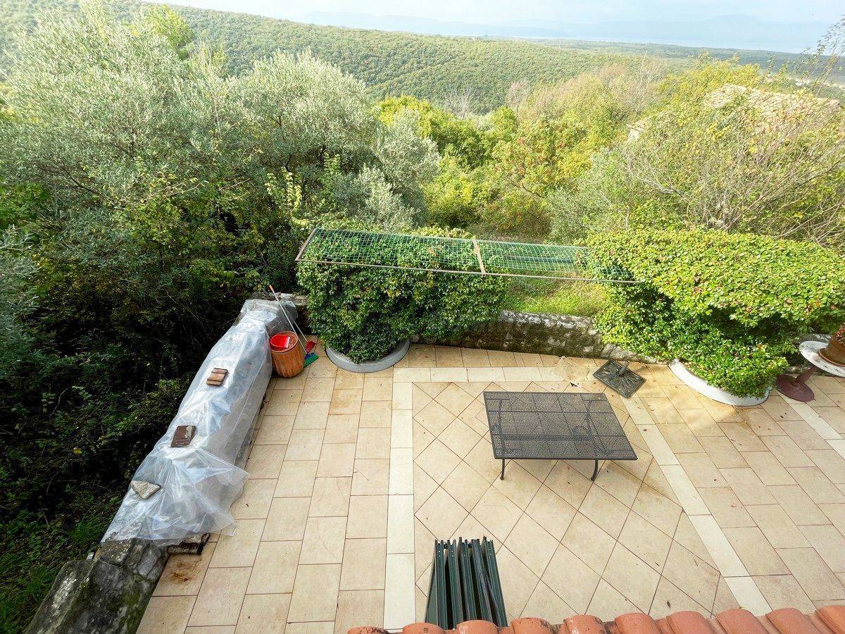 Hiša Dobrinj, 120m2