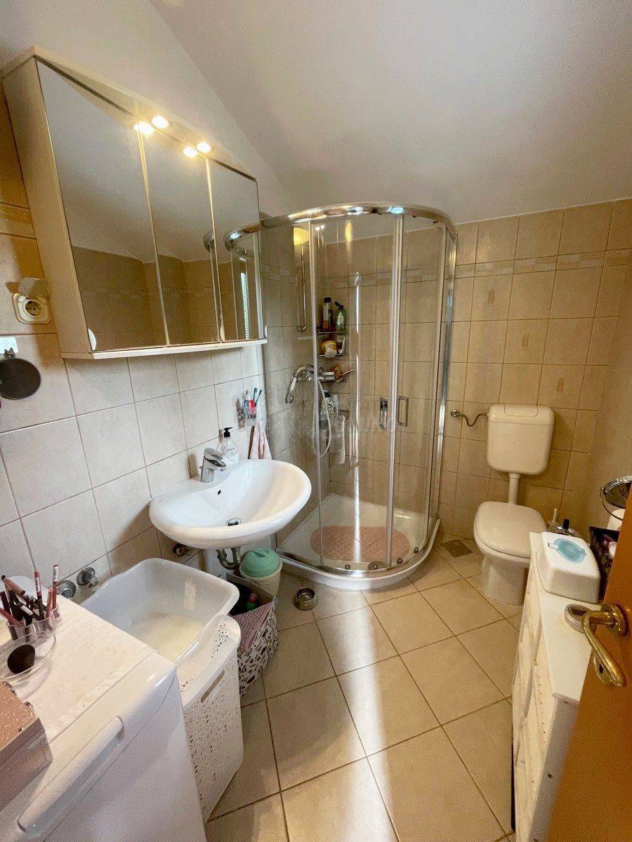 Hiša Dobrinj, 120m2