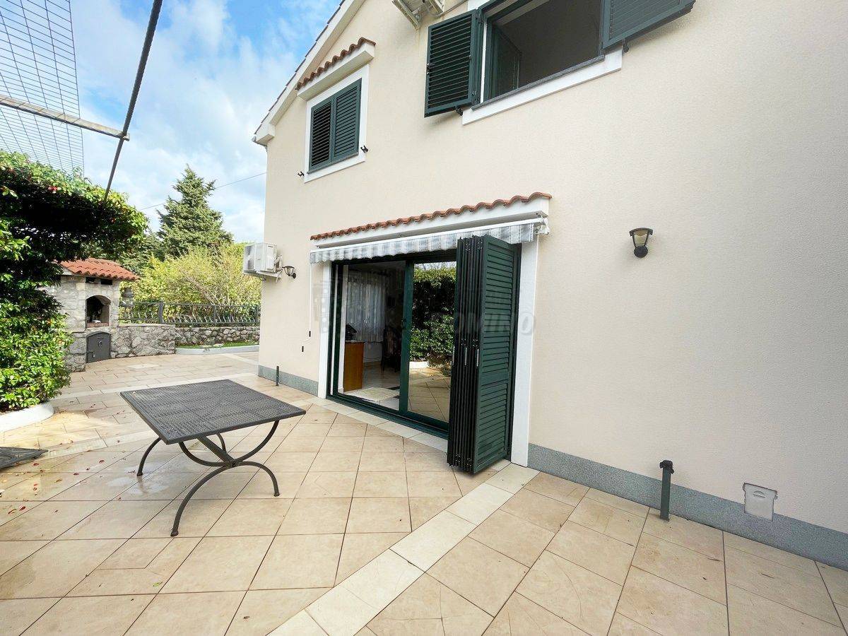 Hiša Dobrinj, 120m2