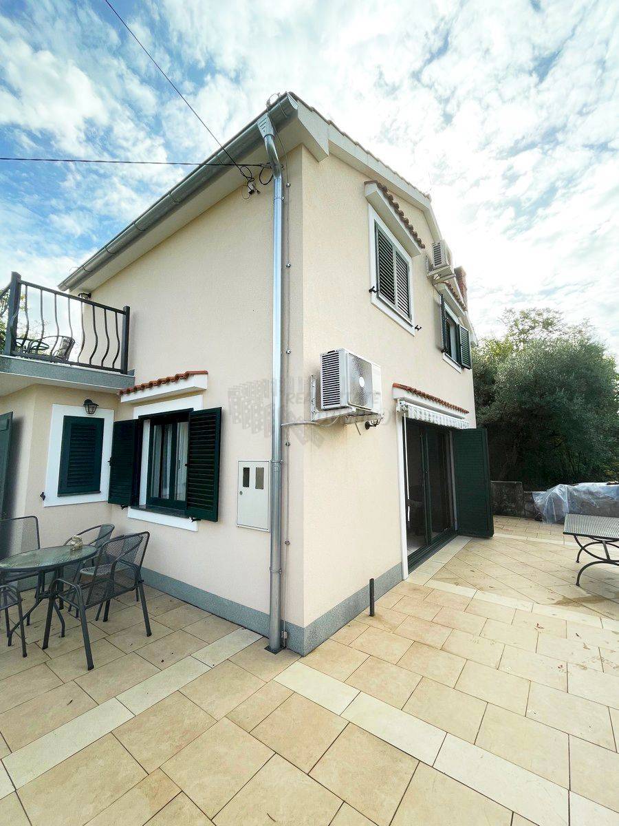 Hiša Dobrinj, 120m2