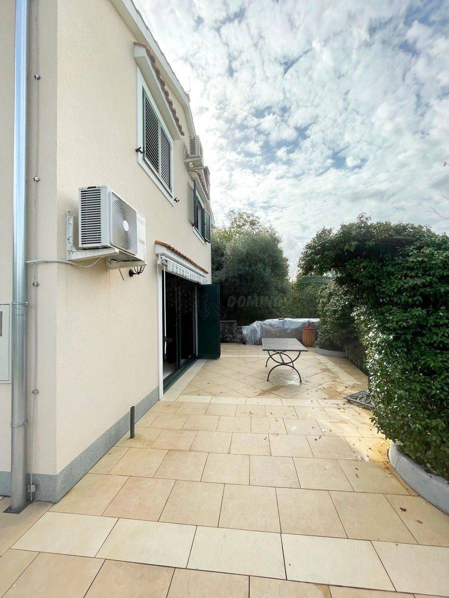 Hiša Dobrinj, 120m2