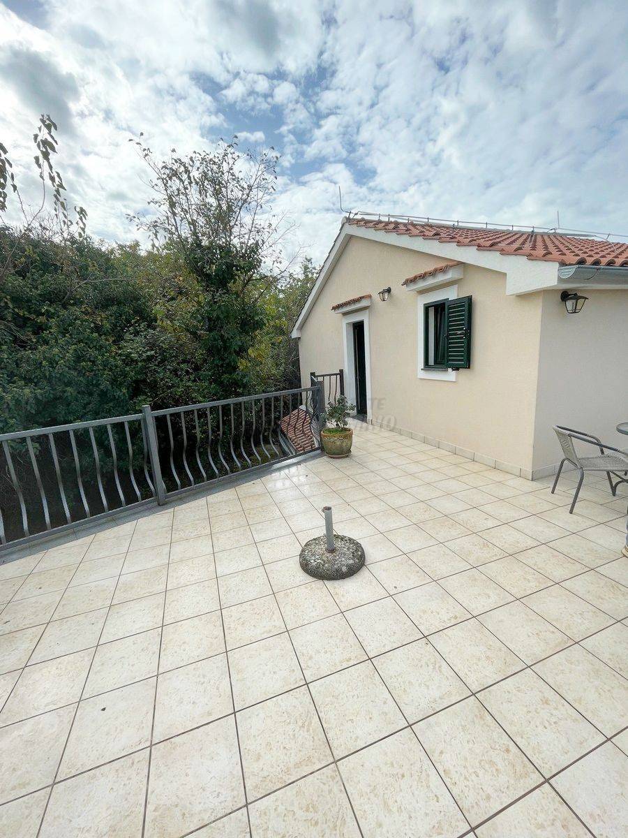 Hiša Dobrinj, 120m2