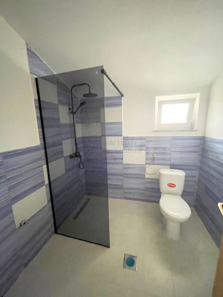 Novogradnja le 150 metrov od morja! šilo!