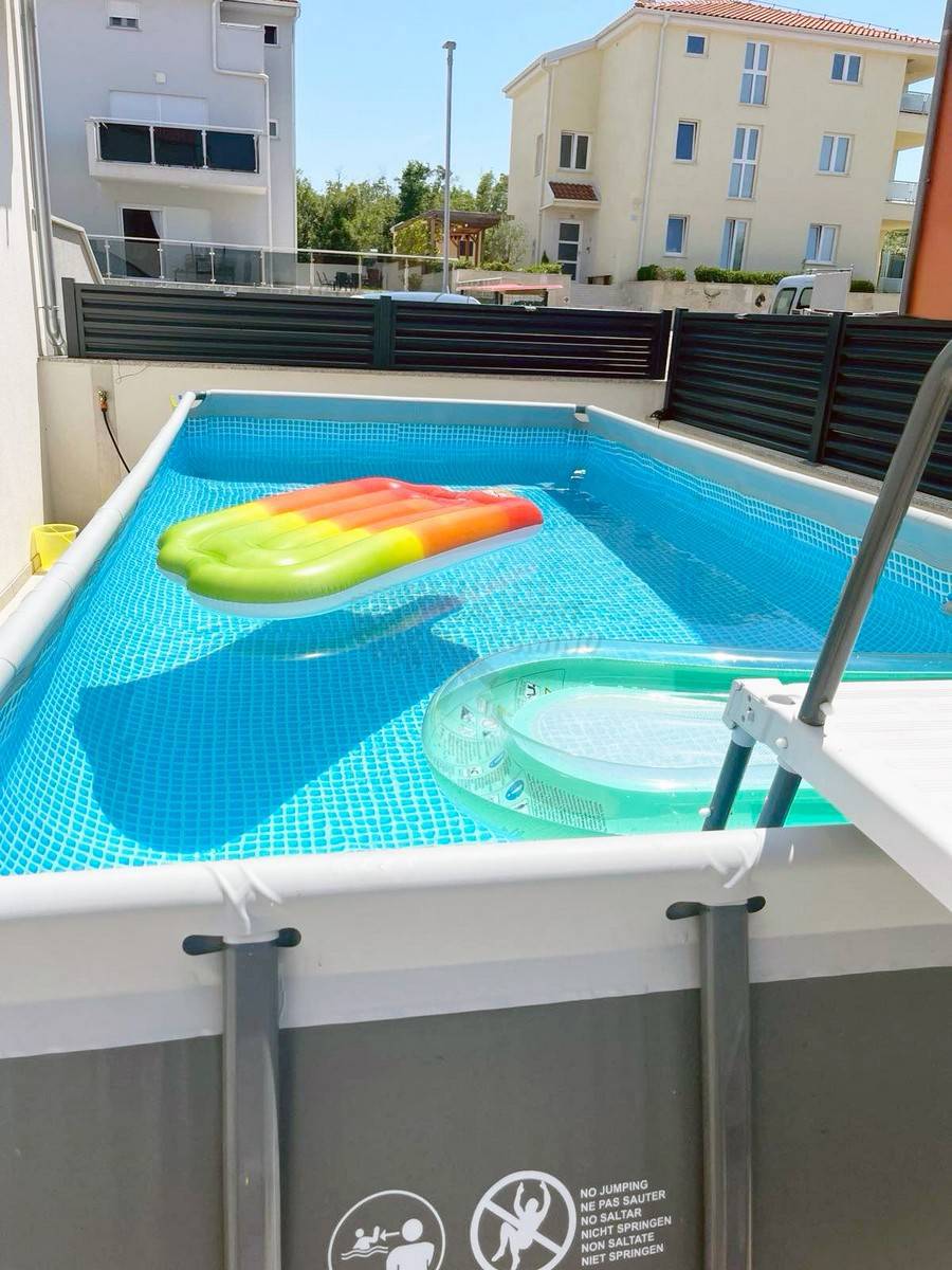 Apartma z veliko teraso, Malinska!