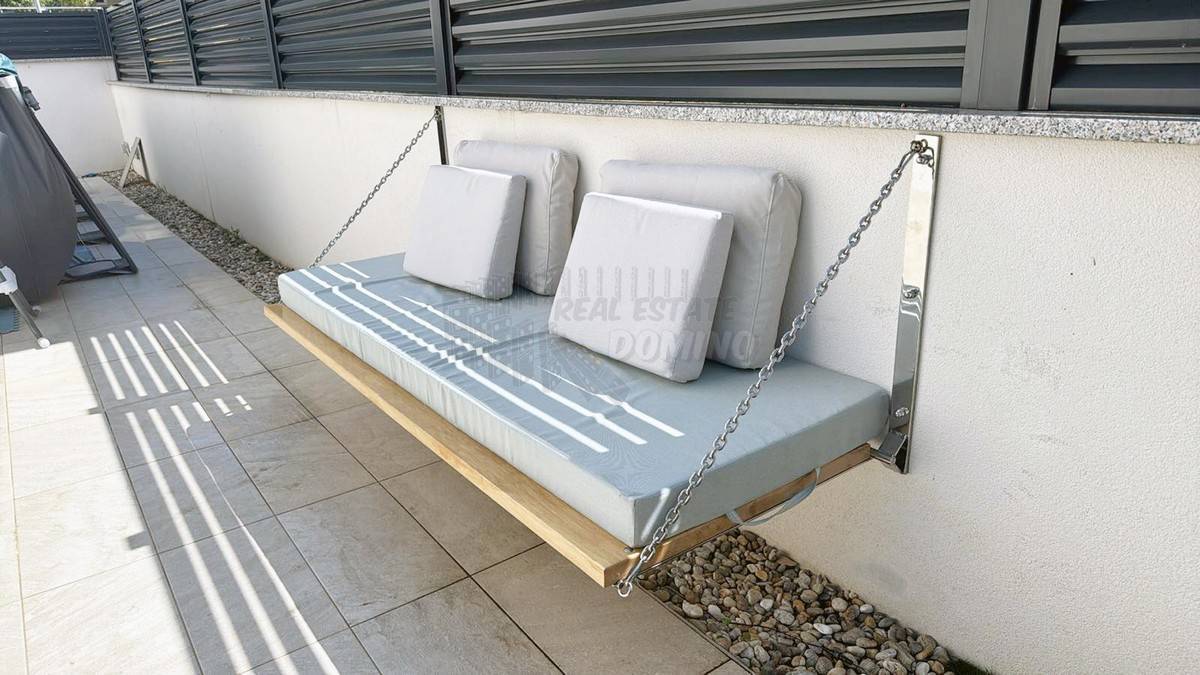 Apartma z veliko teraso, Malinska!