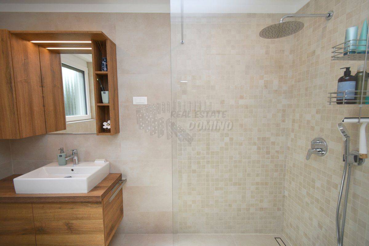 Elitni del Malinske, Rova, luksuzni apartma! Pogled na morje!