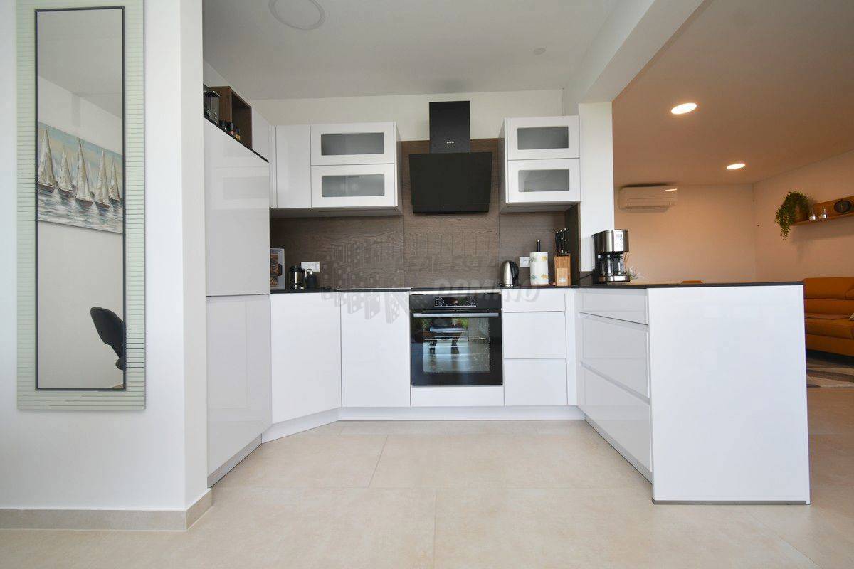 Elitni del Malinske, Rova, luksuzni apartma! Pogled na morje!