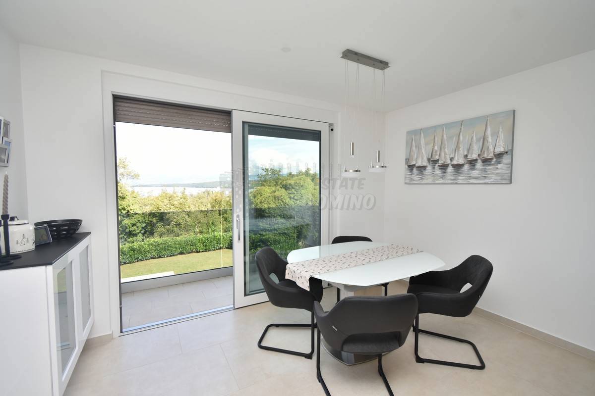 Elitni del Malinske, Rova, luksuzni apartma! Pogled na morje!