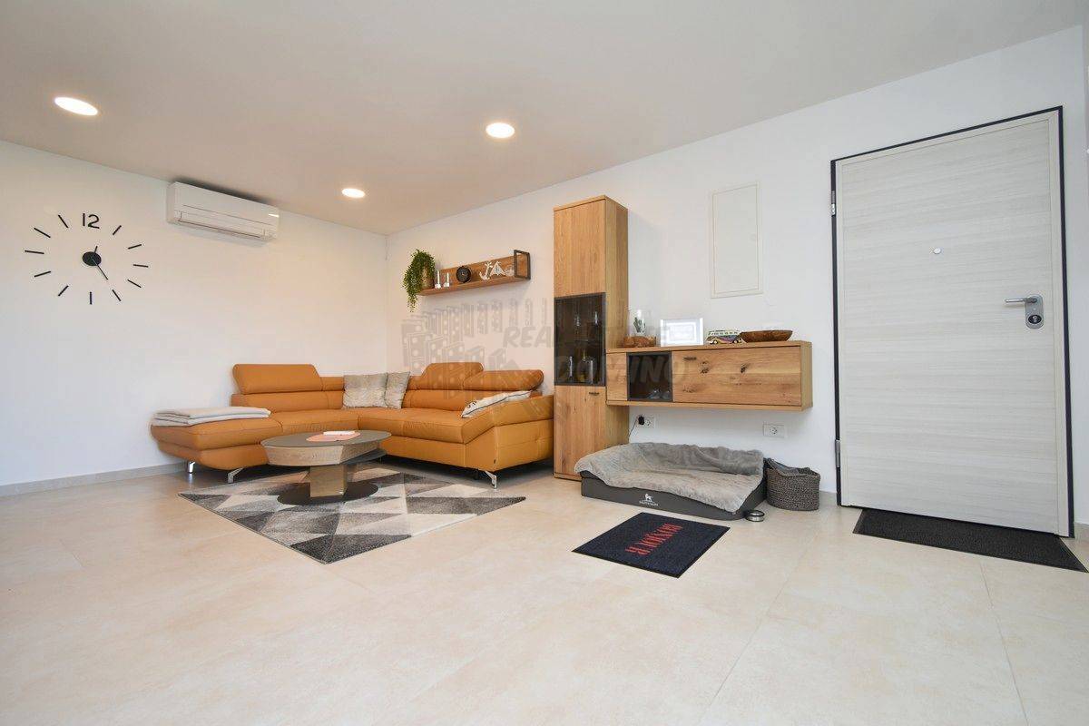 Elitni del Malinske, Rova, luksuzni apartma! Pogled na morje!