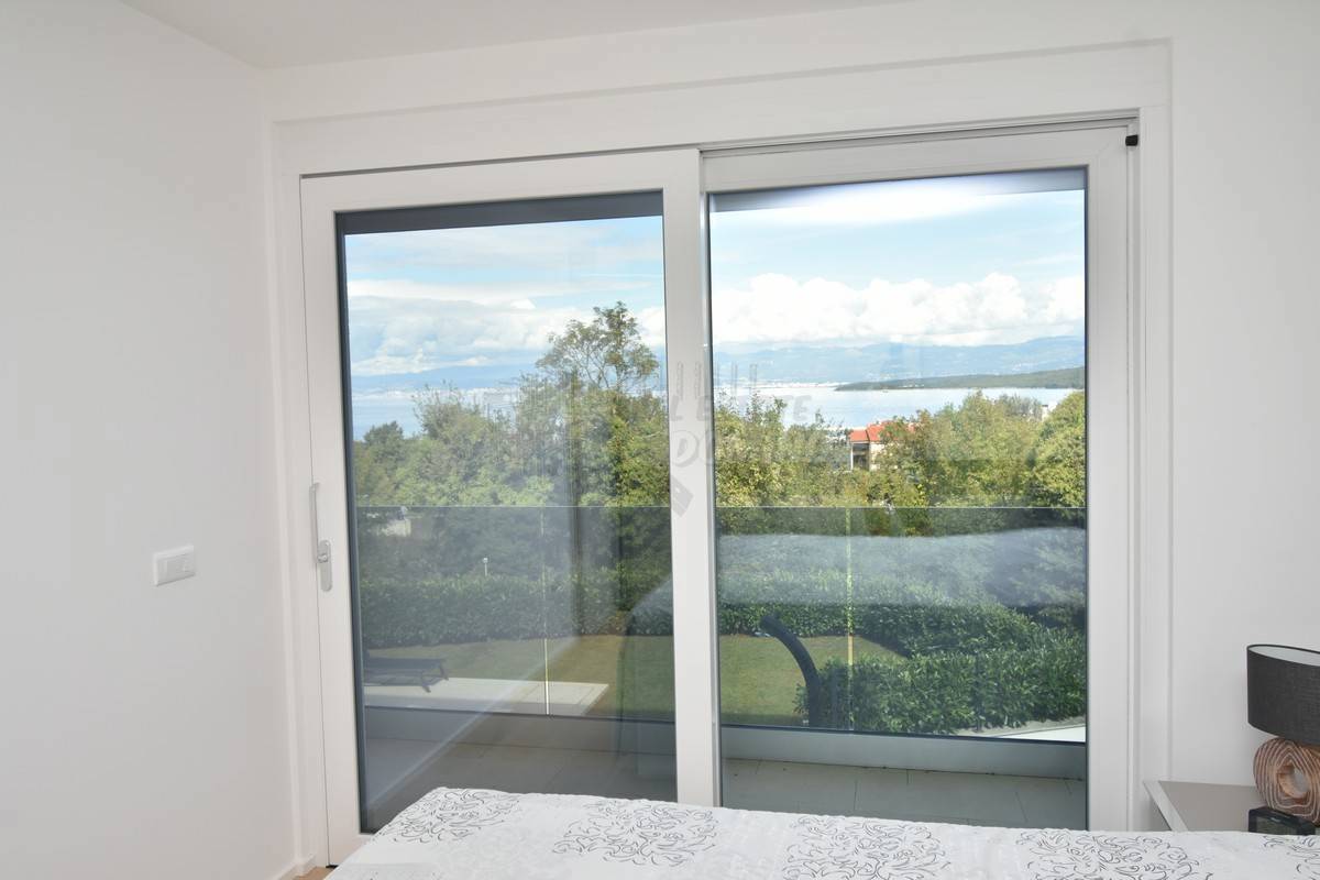 Elitni del Malinske, Rova, luksuzni apartma! Pogled na morje!