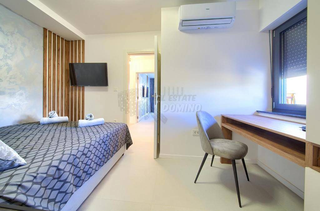 Čudovit apartma v Malinski! Bazen in vrt!